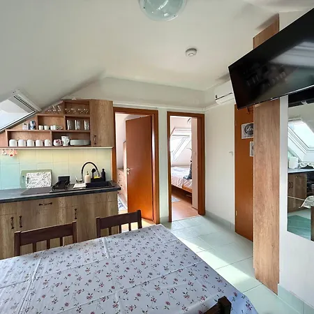 Sunset For 6 People, With Free Ac, Free Parking