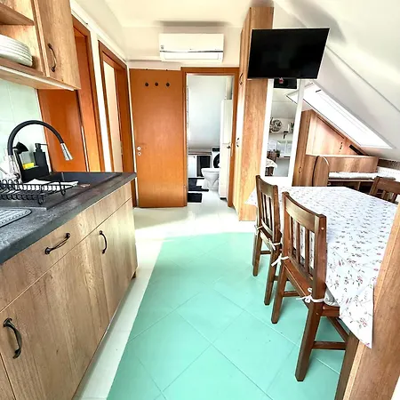 Апартаменты Sunset For 6 People, With Free Ac, Free Parking Гардонь