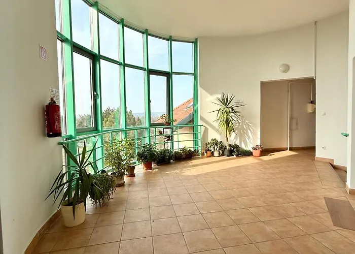 Sunset For 6 People, With Free Ac, Free Parking