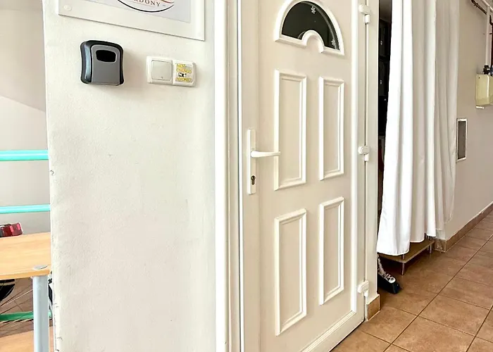 Sunset For 6 People, With Free Ac, Free Parking * Гардонь