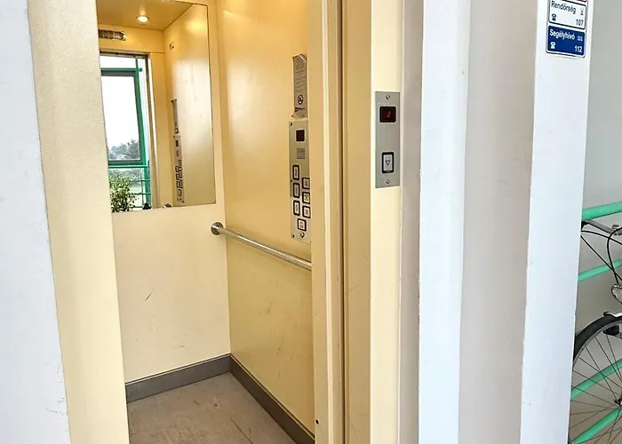 Sunset For 6 People, With Free Ac, Free Parking