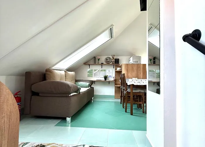 Sunset For 6 People, With Free Ac, Free Parking