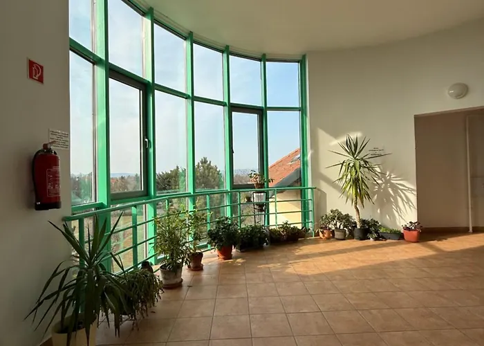 Sunset For 6 People, With Free Ac, Free Parking *