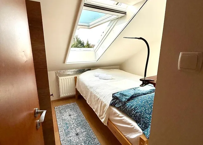 Sunset For 6 People, With Free Ac, Free Parking *